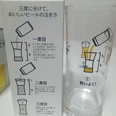 ビールジョッキとグラスの画像