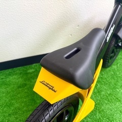新品未使用Lamborghini バランスバイク ブラック・イエロ　ギフト箱付きの画像