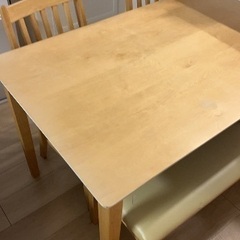 【無料】ダイニングテーブル　イス