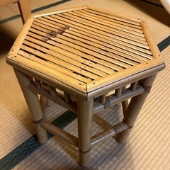 竹のスツール
