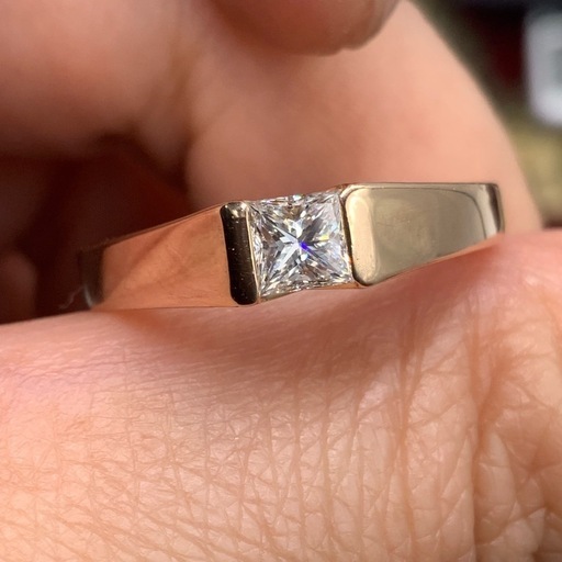 K18PG ダイヤモンドリング　プリンセスカット　3.9g 約11.5号　鑑定書付き