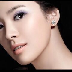 ≒▼▼j→→→m43-4/シルバー925刻印/ブリリアントフラワーピアスＷＨ　C＊Bの画像