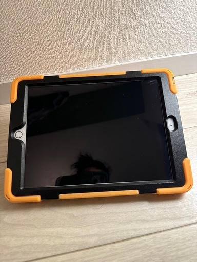 値下げ！
iPad第８　32G使用1年未満！