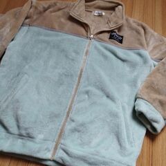 ふわふわジャンパー　160の画像