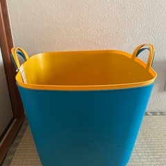 スタックストーバスケットLサイズブルーグリーンと黄各1個40㍑の画像