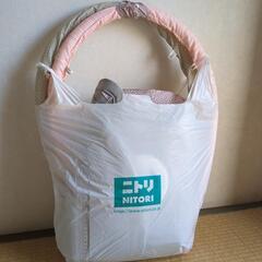 乳児用おもちゃ　プレイマットと木のおもちゃの画像