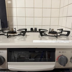 【明日まで】2口ガスコンロ　ガステーブル　魚焼きグリル付きの画像