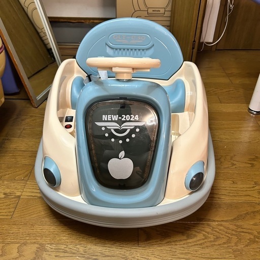 電動乗用玩具　乗り物　ラジコン　おもちゃ