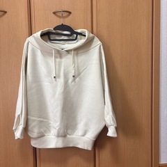 パーカー　フードなし　レディース