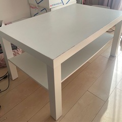 IKEAテーブル