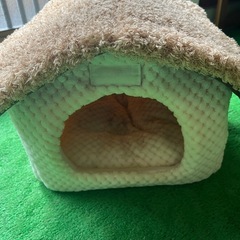 【お譲り先が決まりました】キャットタワー＋ハウス2つの画像