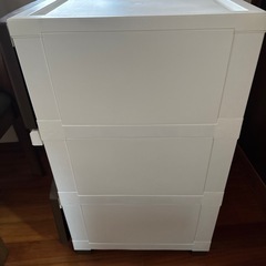 衣類収納3段ケースの画像