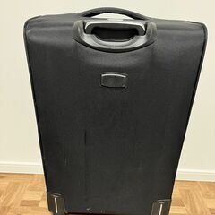 無料　大型スーツケースの画像