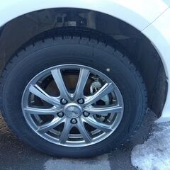 スタッドレスタイヤ　185/65 R15 使用４カ月　1000キロ以内