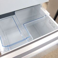 ヤマダセレクト 大型冷蔵庫 3ドア 319L 2023年製 YRZ-F32K REFAGE ノンフロン ホワイト 自動製氷 YAMADASELECT ☆ 札幌市北区屯田の画像