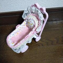 リカちゃん ファミリー　ベッド ベビーカー付きの画像