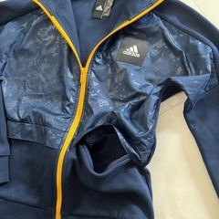 【新品同様】150 adidas アディダス　ジップアップパーカー　ネイビー　厚手の画像