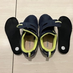 【値下げ中】17.5㎝　アシックス　スクスク　スニーカーの画像