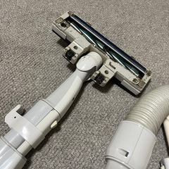 29日午前までお引き取り可能※年季入ってます※TOSHIBA 掃除機の画像