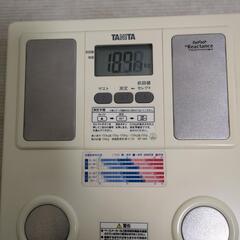 タニタ 体脂肪計付ヘルスメーター BF-564の画像