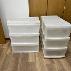 【無料】衣装ケース2つの画像