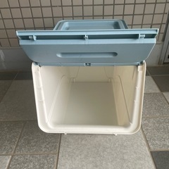 重ねて使える蓋付き衣装ケース スリム ブルー の画像