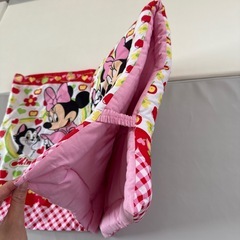 ミニーちゃん防災頭巾の画像