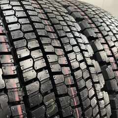 【新品】24年製 札幌発 引取OK BS W900 245/70R19.5 136/134J 19.5インチ トラックタイヤ スタッドレス 2本 低床 大型トラック　(JRC094)クレジットカード QRコード決済可能の画像