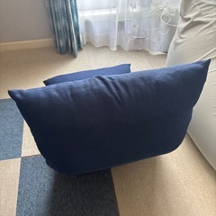 セシール　包み込まれるようなウェーブチェアの画像