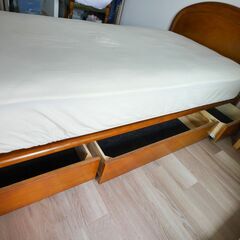 シングルベッド中古品（引き出し付き）の画像