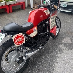 SRV250 ルネッサ　4DN5の画像