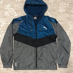 プーマ　ウインドブレーカー　M