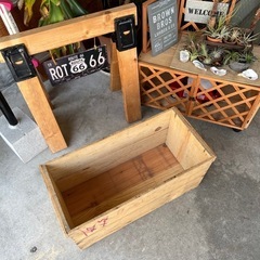 りんご箱 DIY 100均 カスタマイズ 本棚や整理箱 商品棚 ...