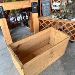 りんご箱 DIY 100均 カスタマイズ 本棚や整理箱 植物 ガ...