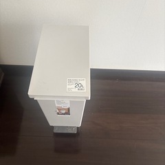 ゴミ箱の画像