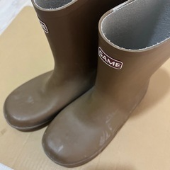 長ぐつ　22センチ