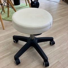 施術用昇降スツール