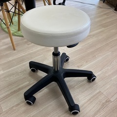 施術用昇降スツールの画像