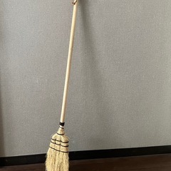 ジョージズ　ほうき
