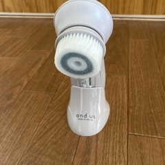フェイスクレンジングブラシ