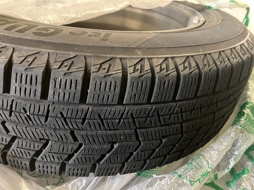 スタッドレスタイヤ(お相手決まりました)