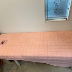 施術台　マッサージベッドの画像