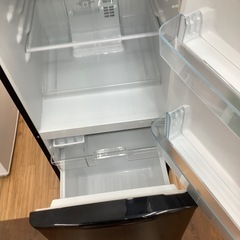2ドア冷蔵庫 Panasonic NR-B14AW 2017年製138 L (表面に凹みキズ有) のご紹介‼︎の画像