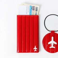 【新品】FENICE パスポートケース 赤の画像