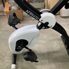 美品　アルインコ クロスバイク4721 AFBX4721GR ホワイト　 フィットネスバイク エアロバイク 折りたたみ トレーニング バイクビクス の画像