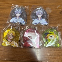 カラフルピーチ　ガチャガチャ　ジュエルアクリルストラップ