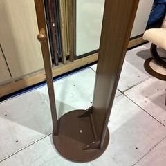 回転式スタンドミラー ハンガーラック付きの画像