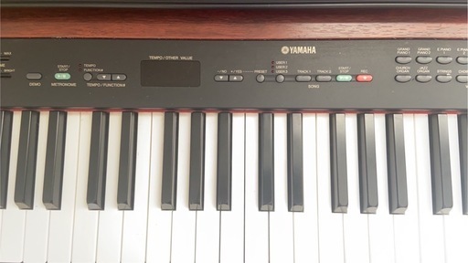 YAMAHA P-120 ピアノ 習い事などに♪（ペダル、椅子付き）