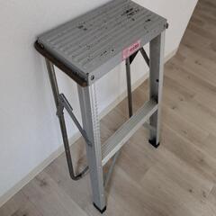 【交渉中】２段 安全踏台  脚立の画像