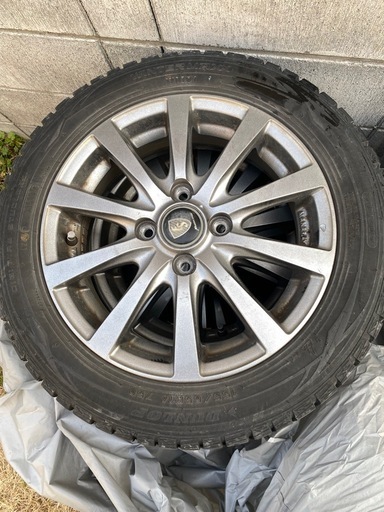 スタッドレスタイヤ